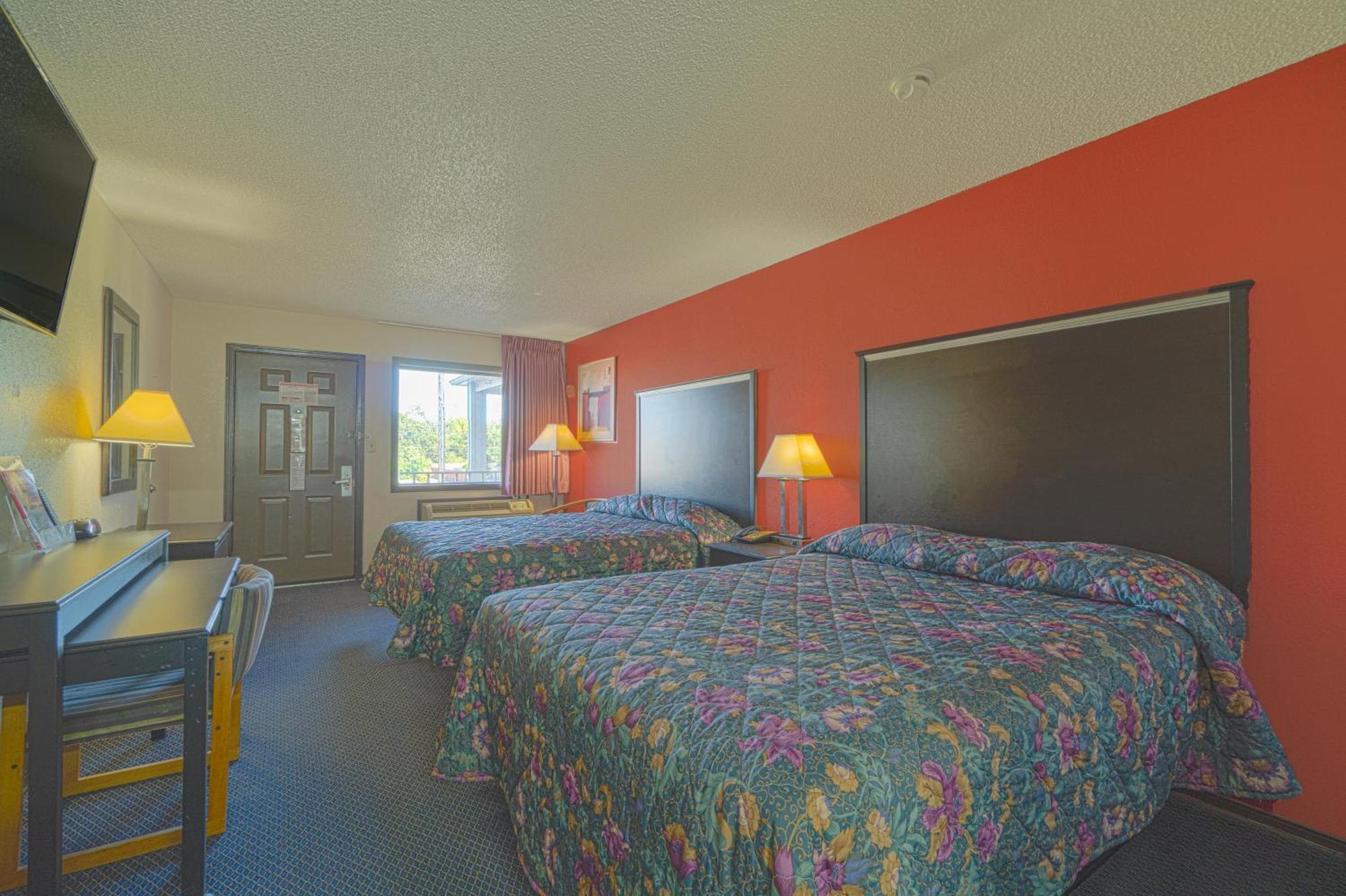 Regency Inn & Suites By Oyo Bay City Tx Exterior foto