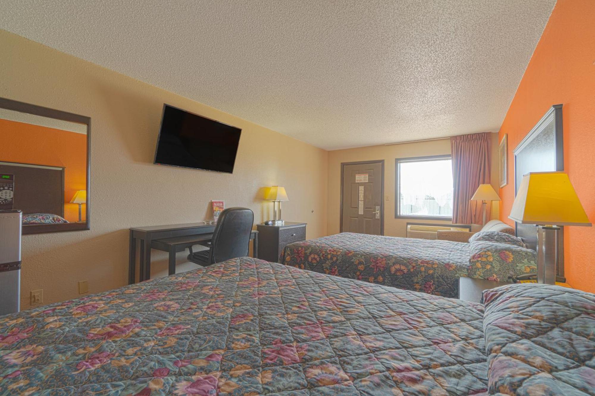 Regency Inn & Suites By Oyo Bay City Tx Exterior foto