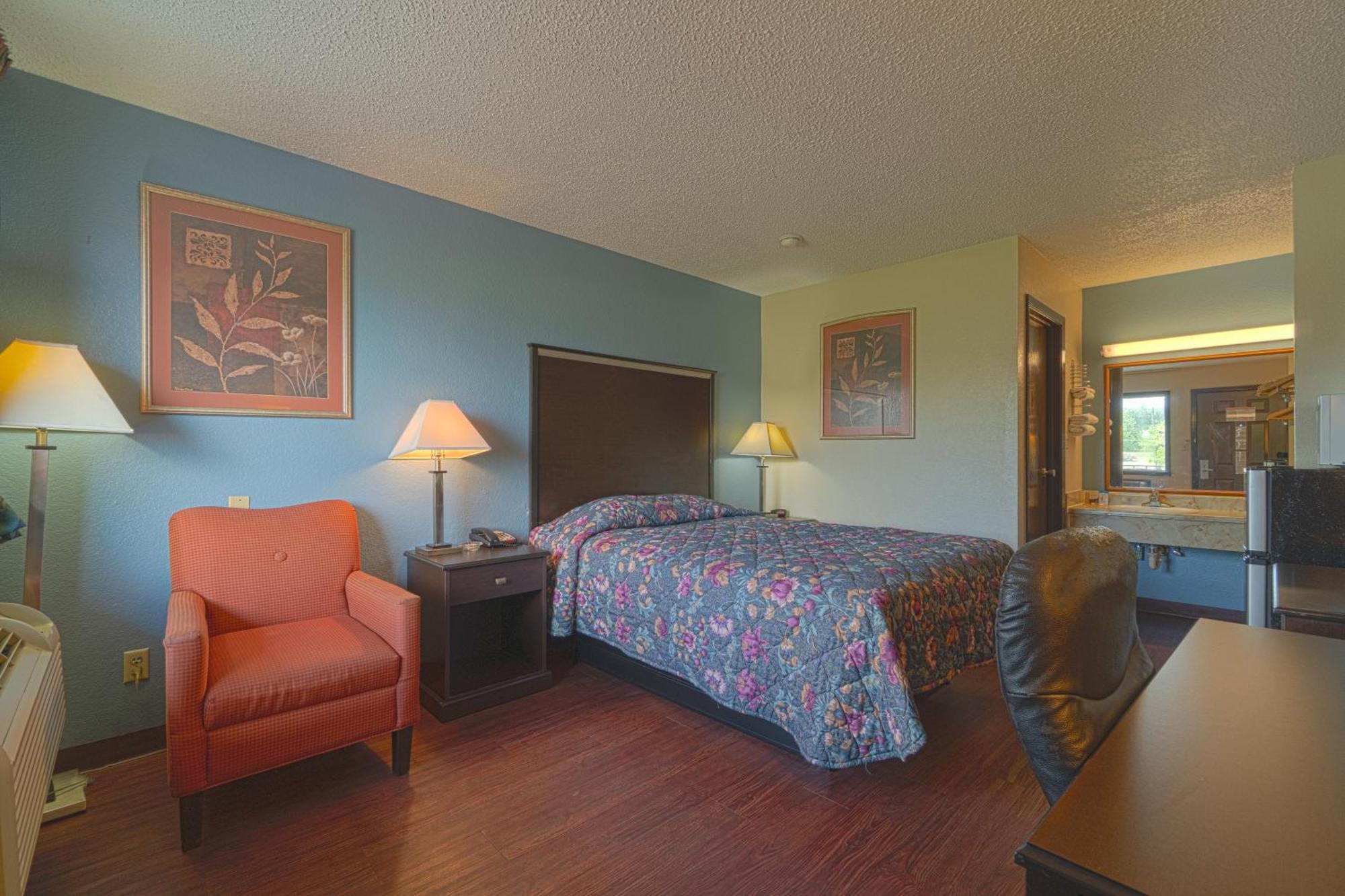Regency Inn & Suites By Oyo Bay City Tx Exterior foto