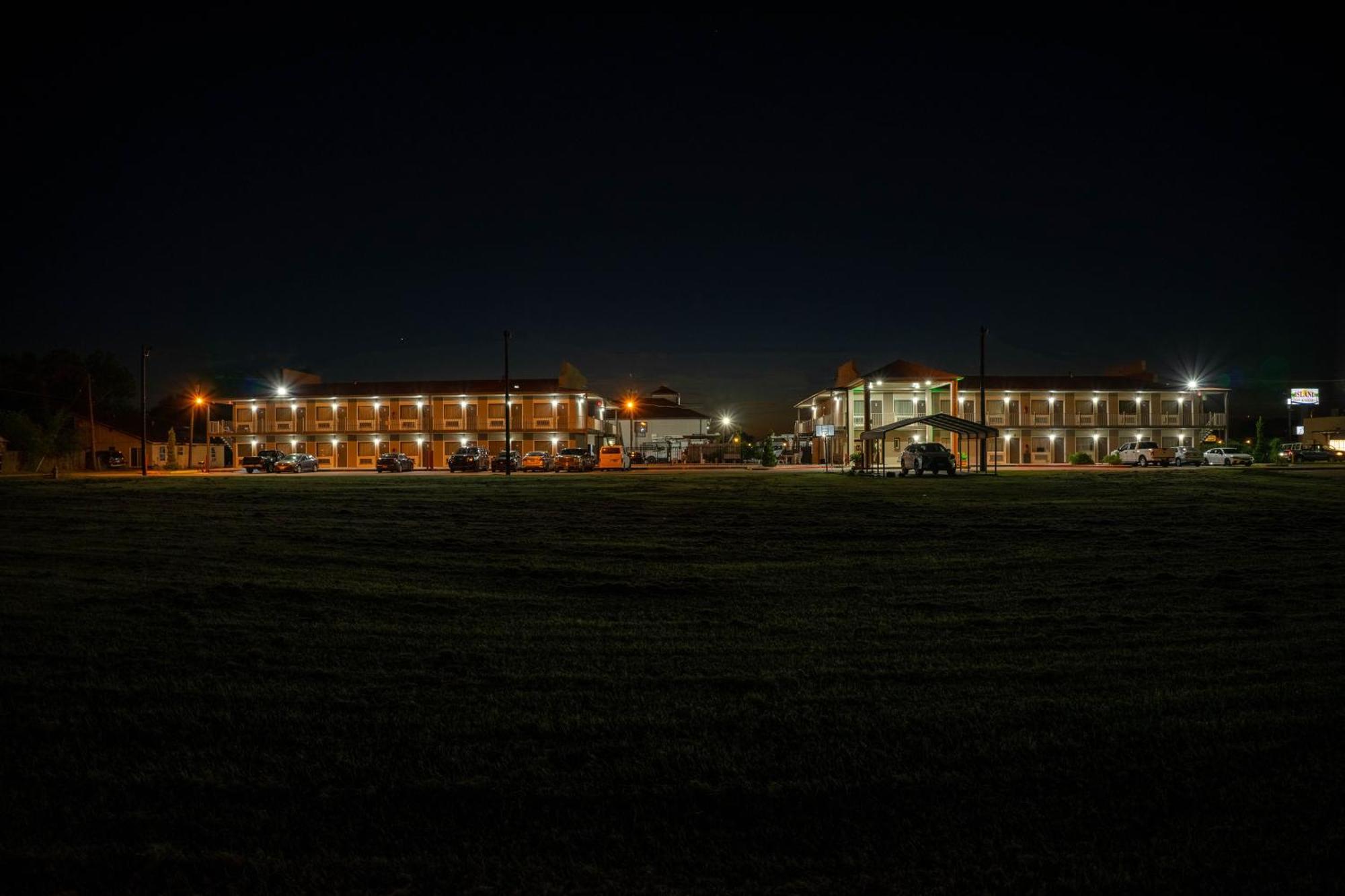 Regency Inn & Suites By Oyo Bay City Tx Exterior foto
